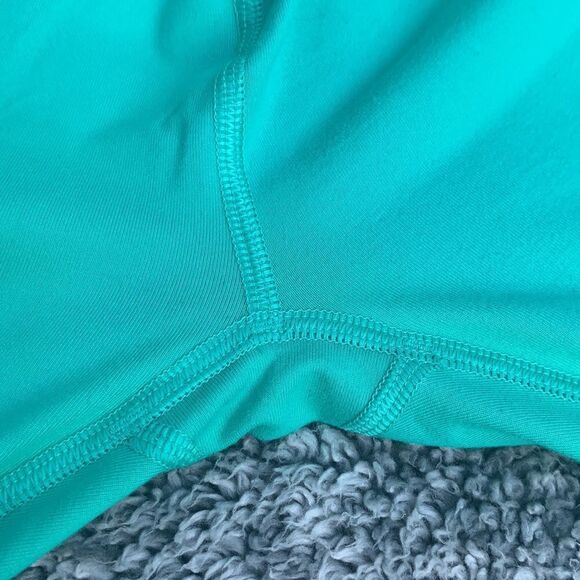 Fabletics “ watch me” ankle leggings - Picture 2 of 3